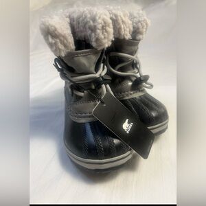 Sorel Toddle/Youth Yoot PAC Snow Boots Quarry Dove Grey Waterproof Sherpa NWT 8